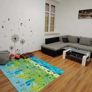  Apartment Leon Croatia